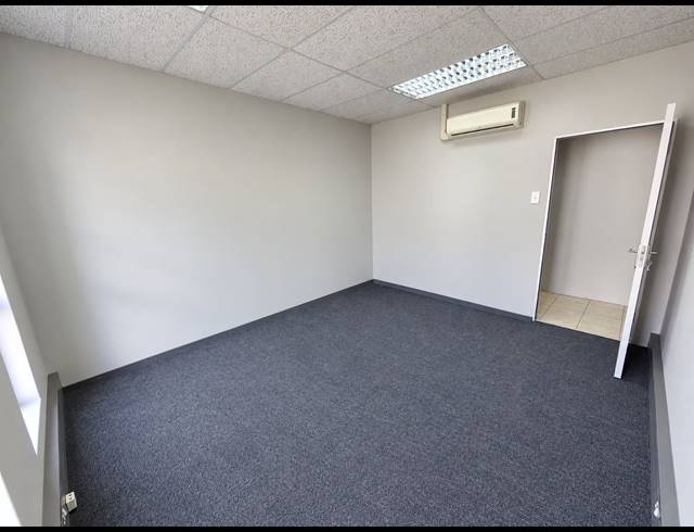546M² BUSINESS TO LET IN VAALPARK